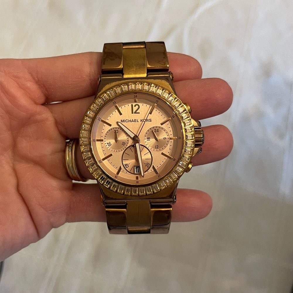 Michael Kors Watch - Picture 5 of 8